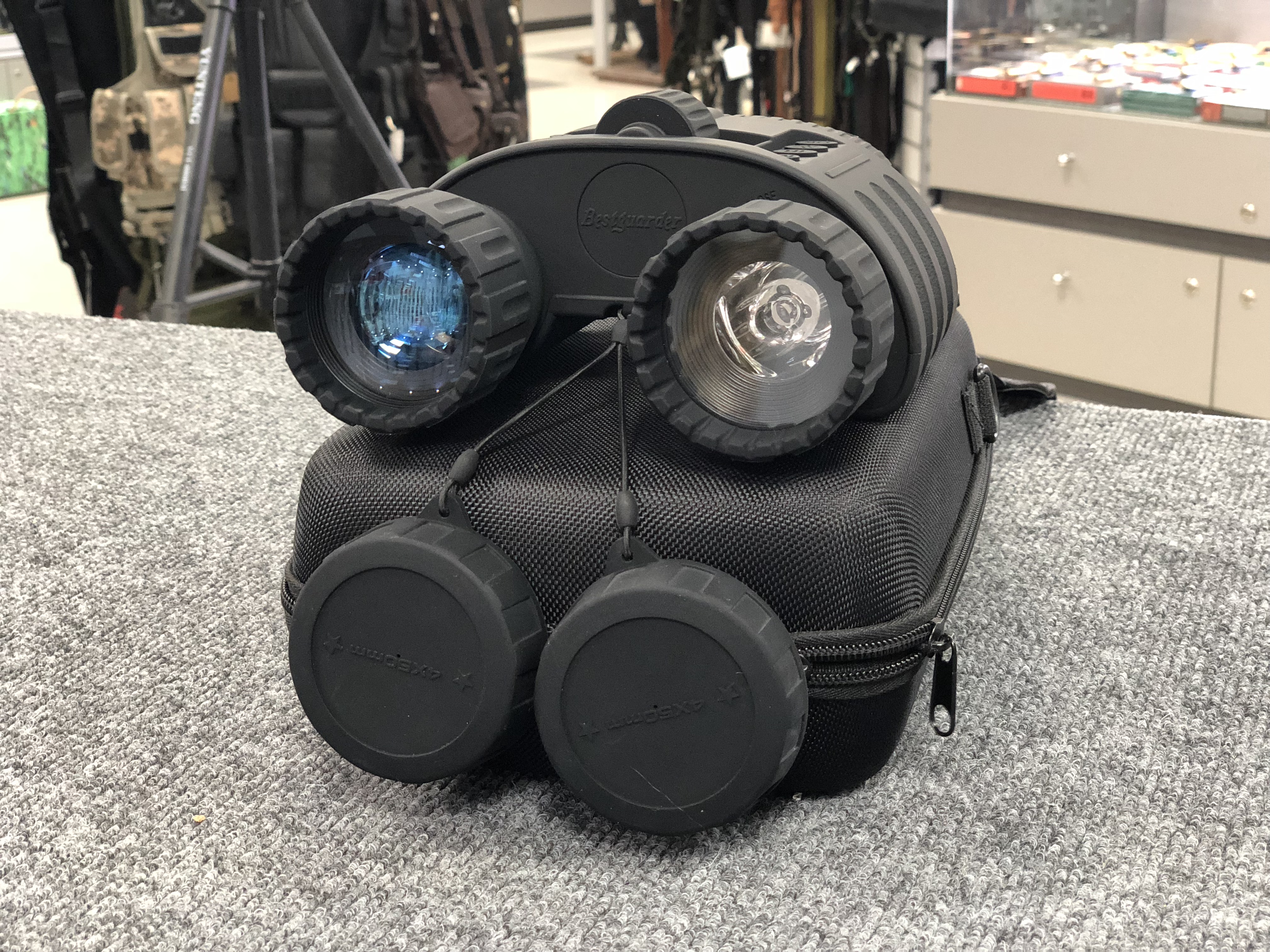 Цифровой бинокль ночного видения WG-80